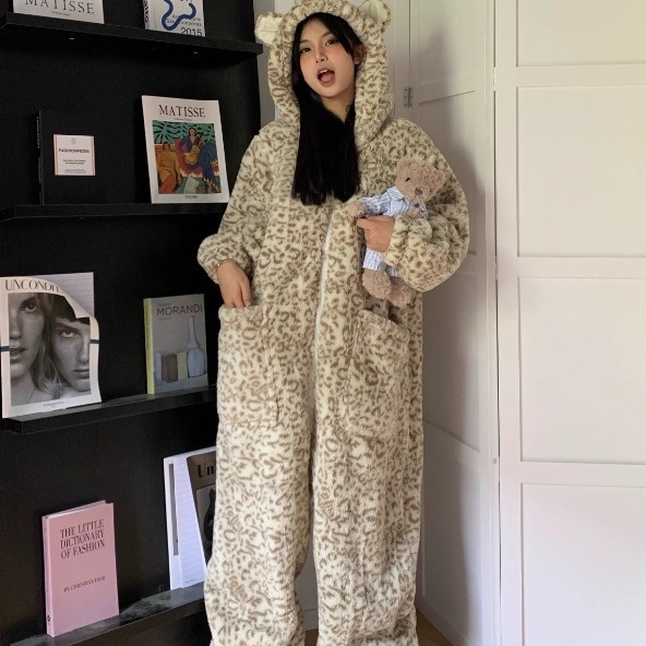 Tenue d’intérieur pour femme mignonne avec capuche intégrée